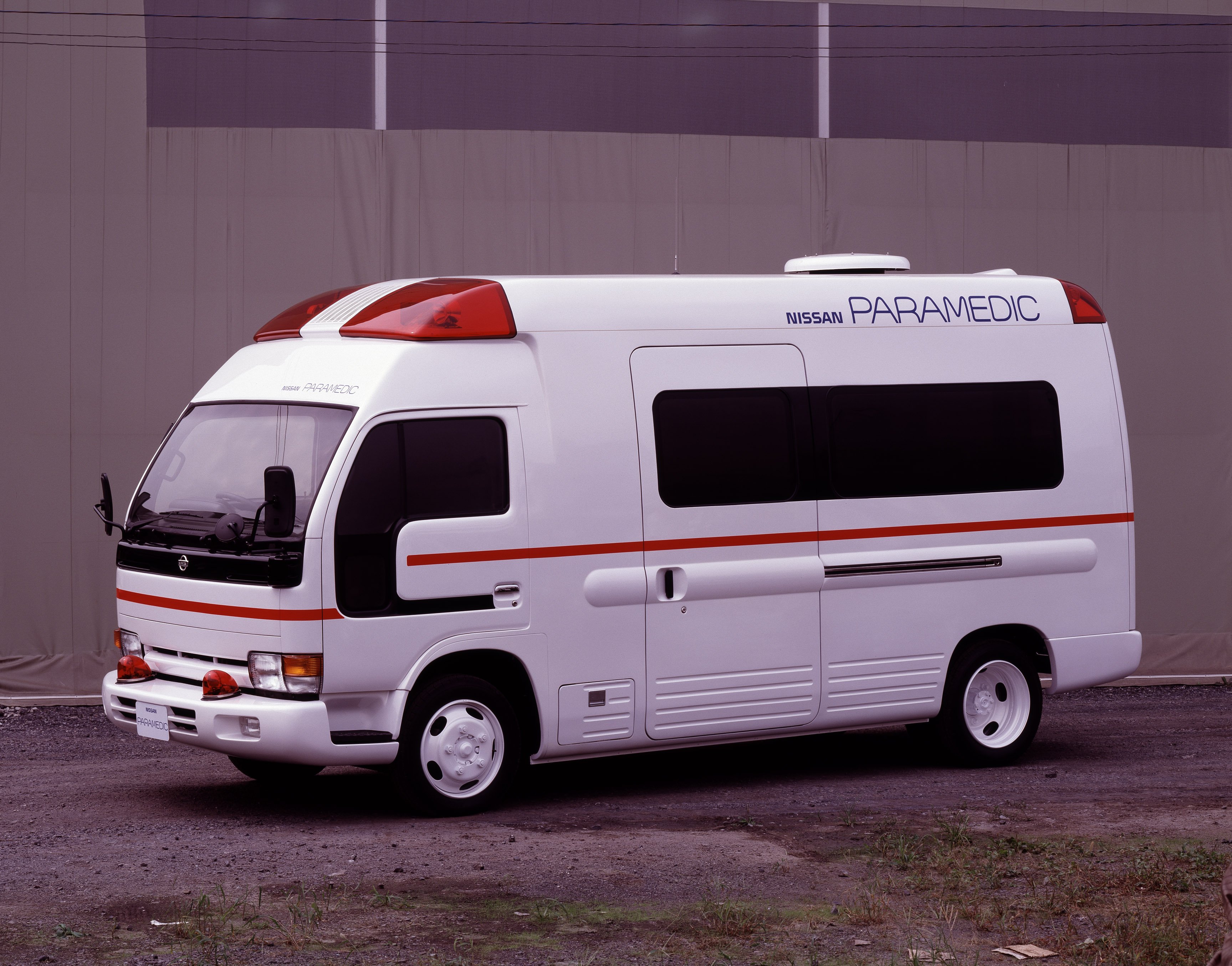 1991, Nissan, Paramedic, Concept, Emergency, Fire, Firetruck, Ambulance, Van, Semi, Tractor Wallpaper