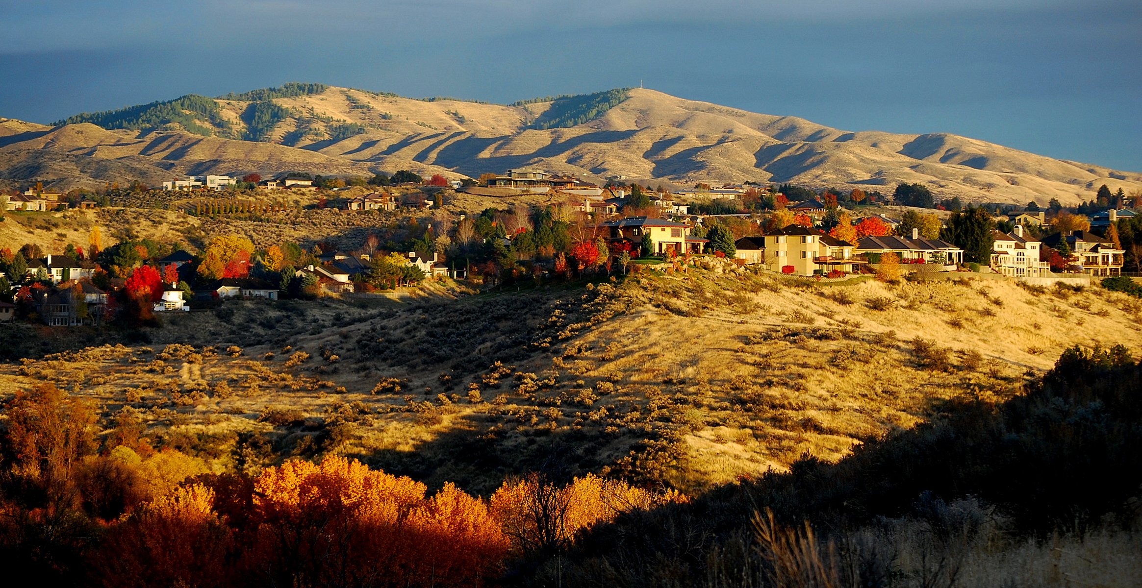 mountains, Autumn, Houses, Cities, Nature Wallpaper