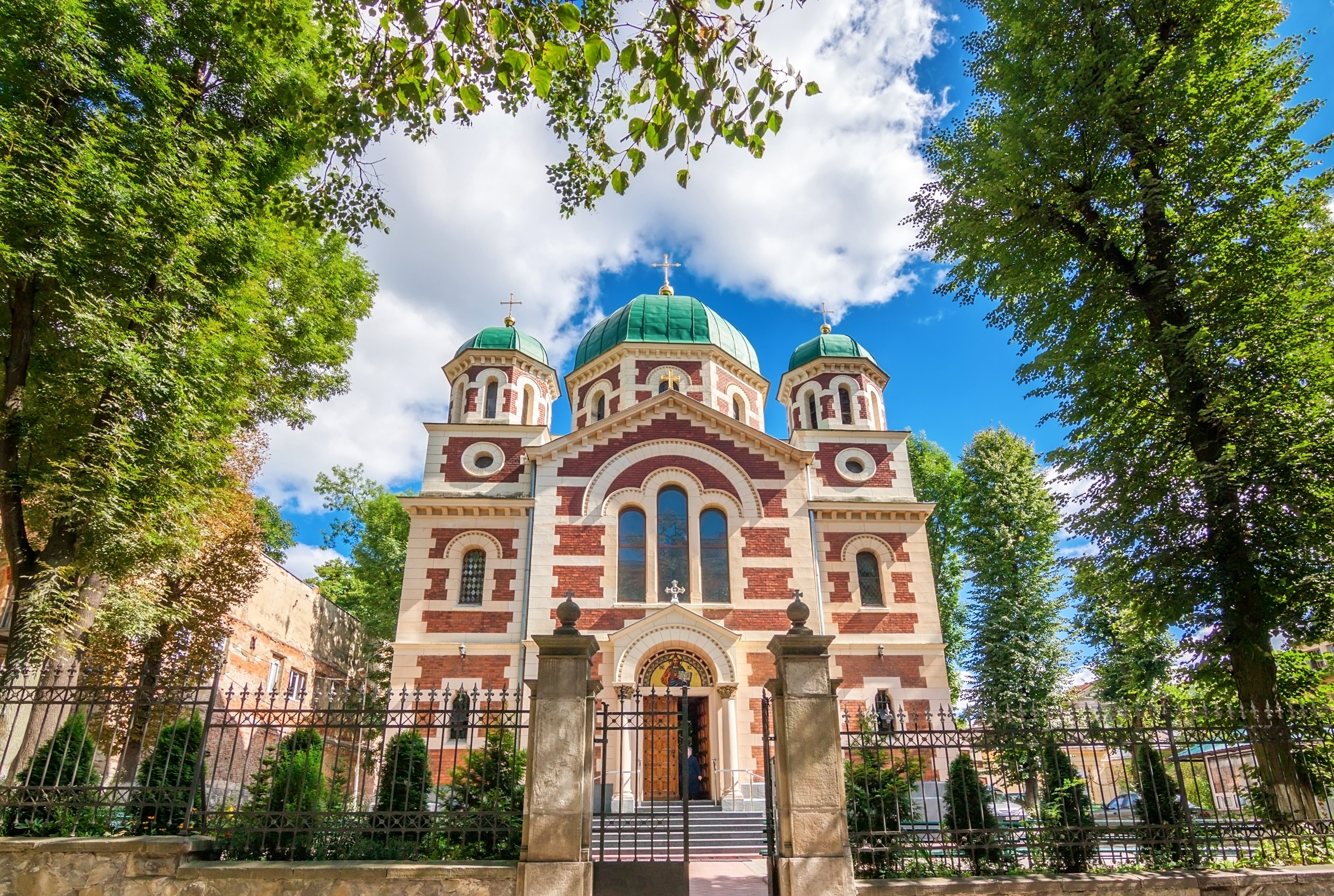 ukraine, Temples, Fence, Trees, Lviv, Cities Wallpaper