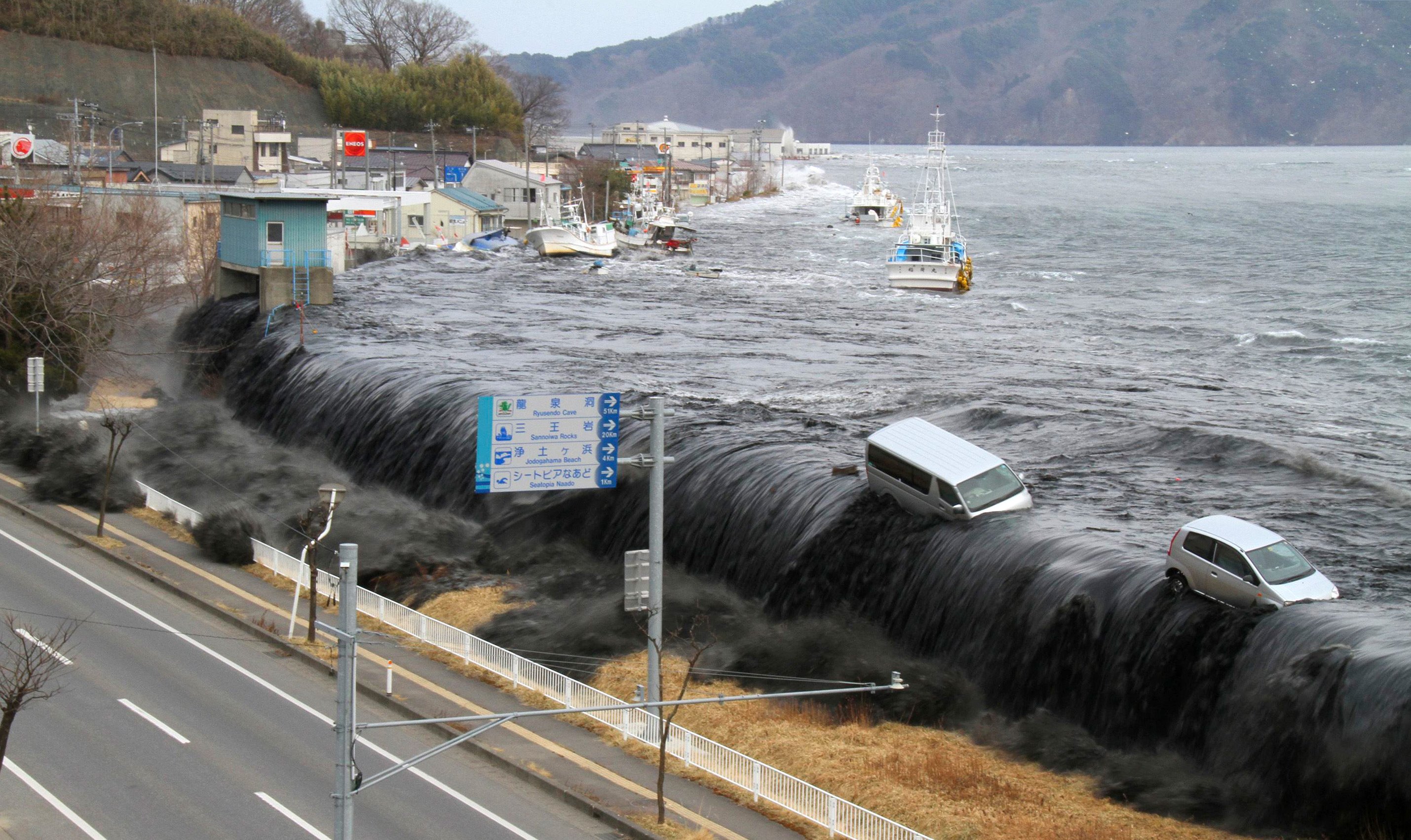 tsunami, Mar, Coches, Ciudad, Tragedia Wallpaper