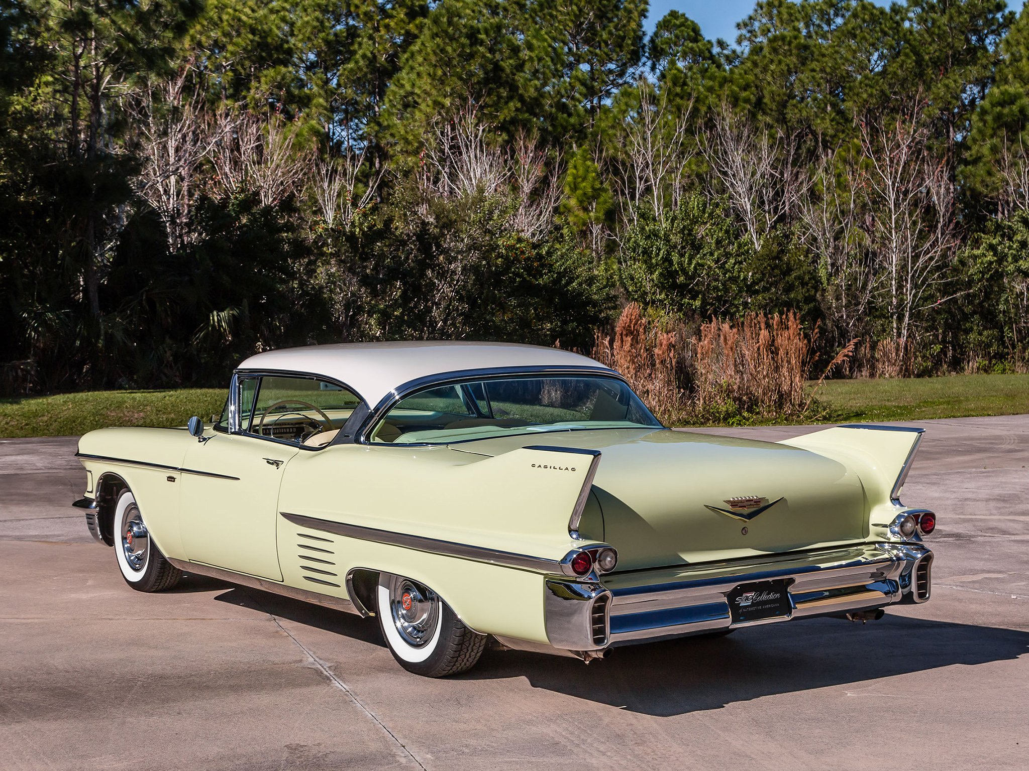 Cadillac Coupe de Ville – Pillarless Postwar American Luxury插图