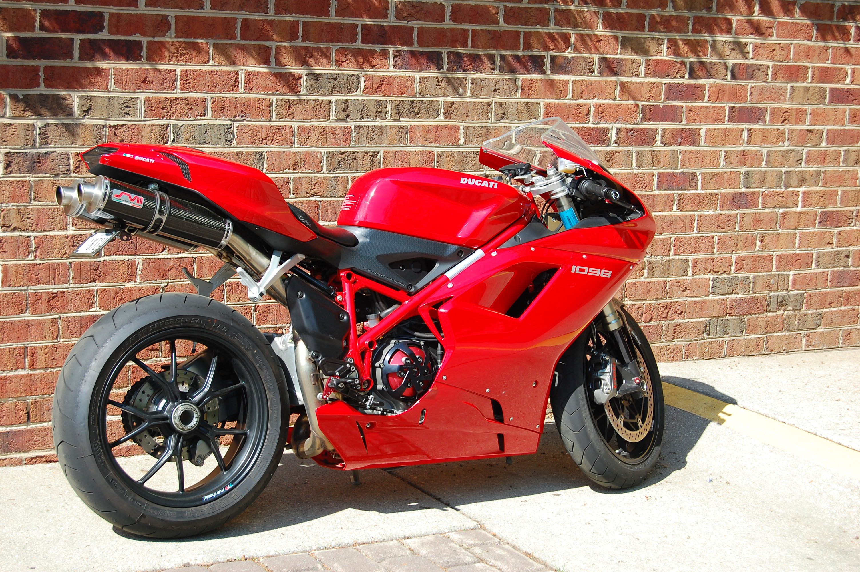 Ducati Superbike 1098 РѕР±РѕРё