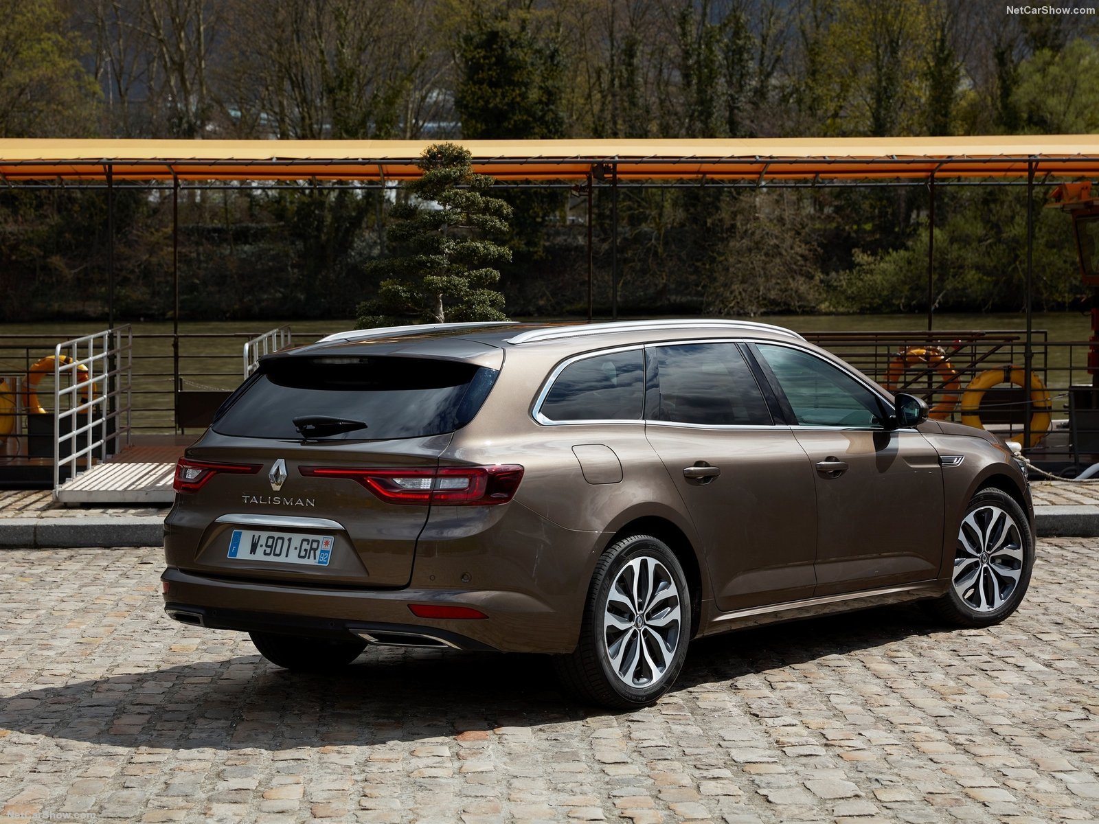 Renault talisman wagon