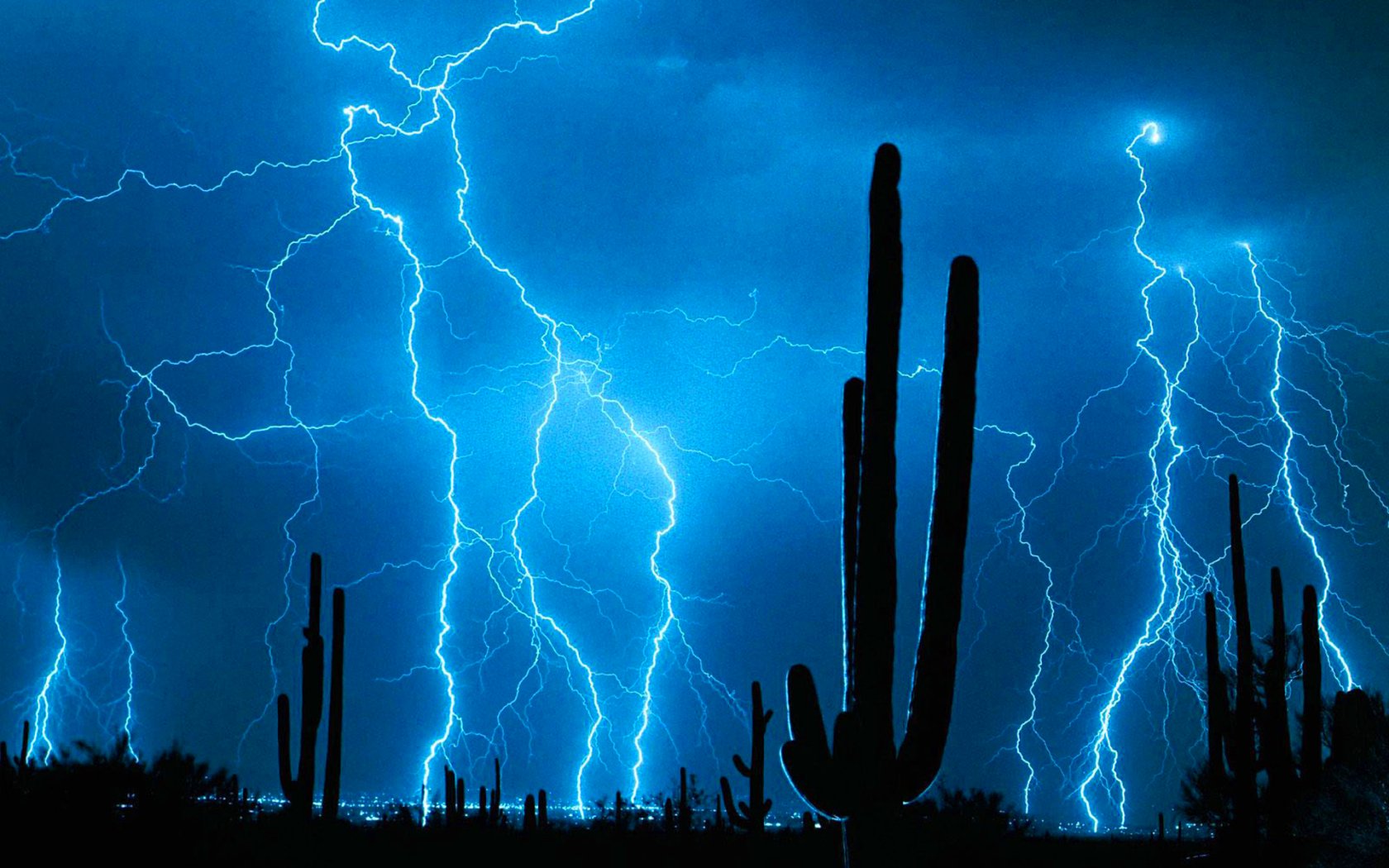 lightning, Storm, Rain, Clouds, Sky, Nature, Thunderstorm Wallpaper