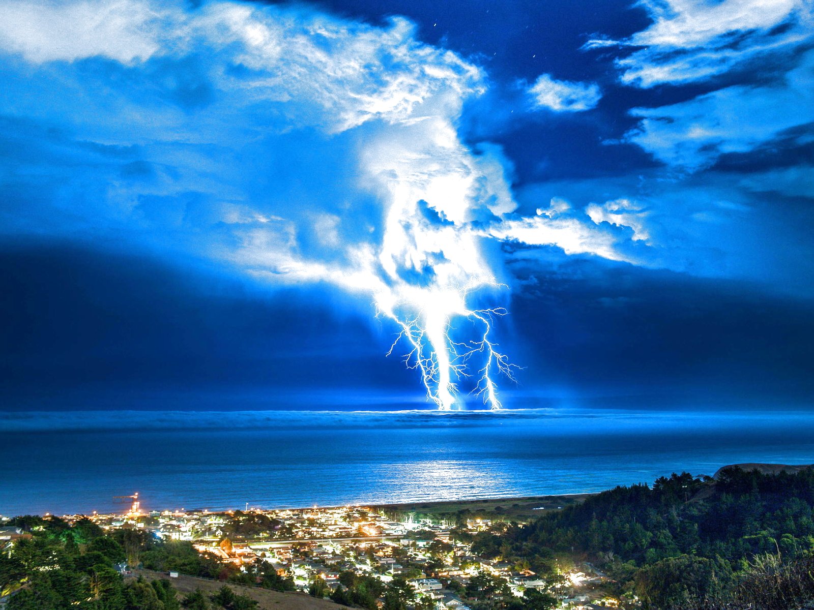 lightning, Storm, Rain, Clouds, Sky, Nature, Thunderstorm Wallpaper