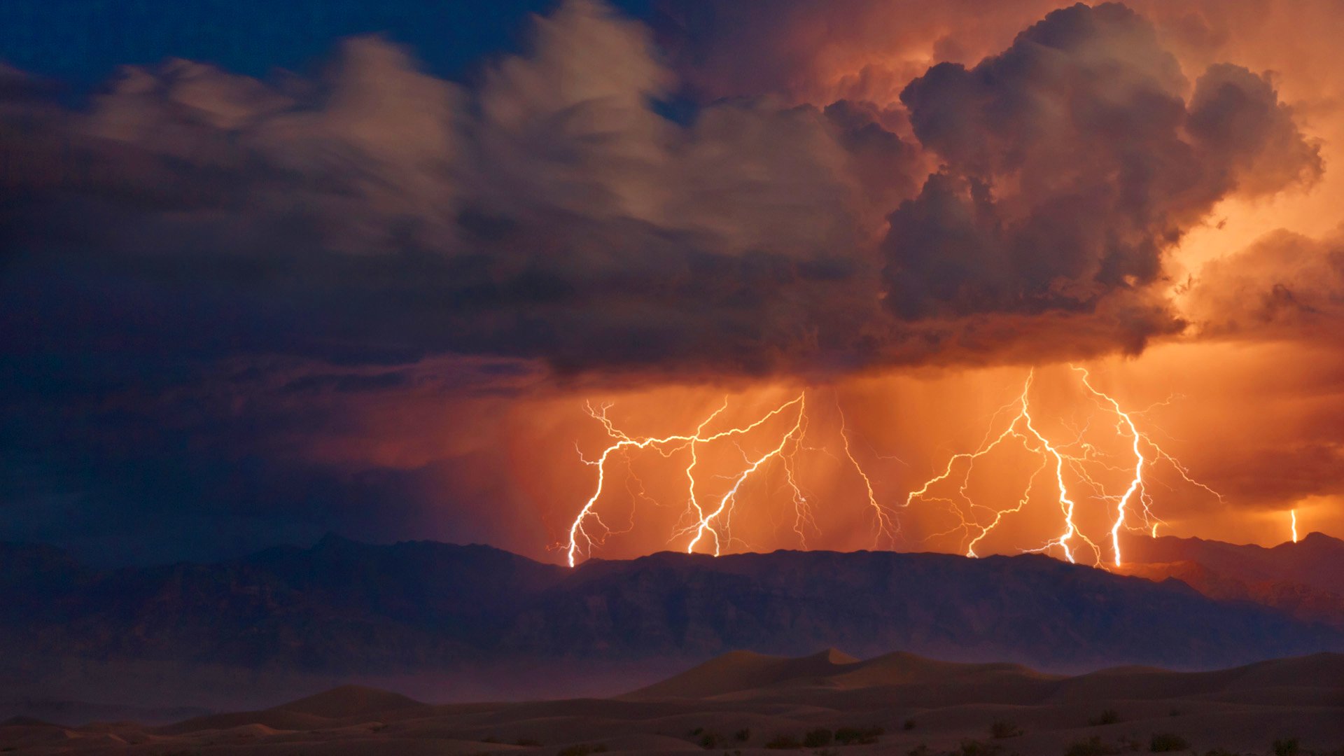 lightning storm la