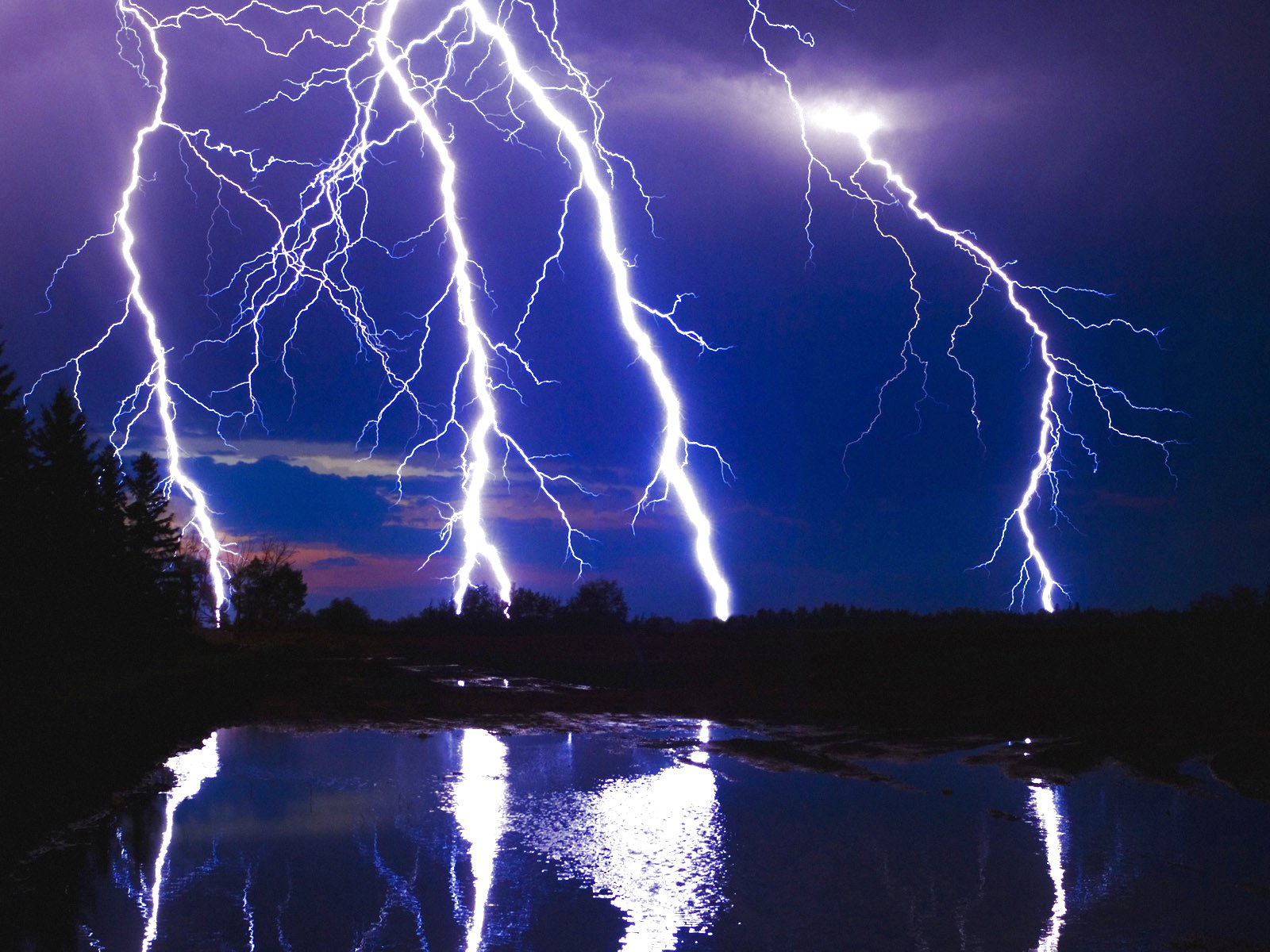 lightning, Storm, Rain, Clouds, Sky, Nature, Thunderstorm Wallpaper