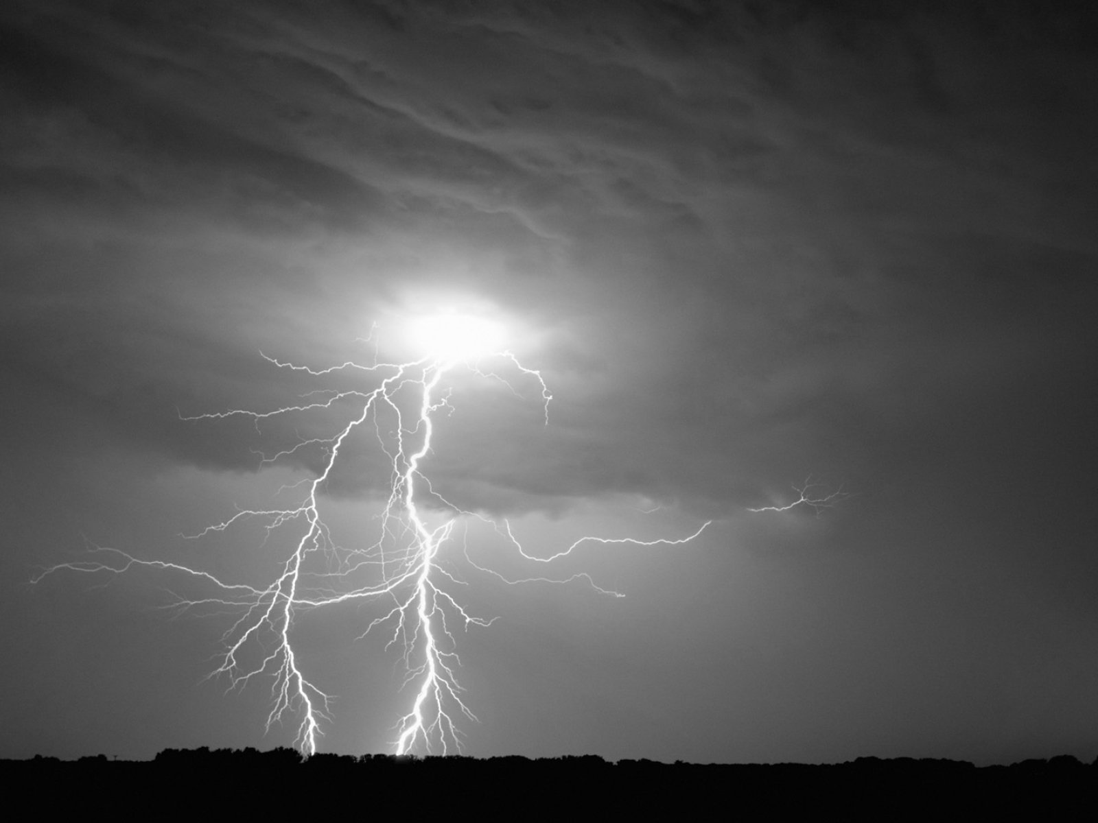 lightning, Storm, Rain, Clouds, Sky, Nature, Thunderstorm Wallpaper