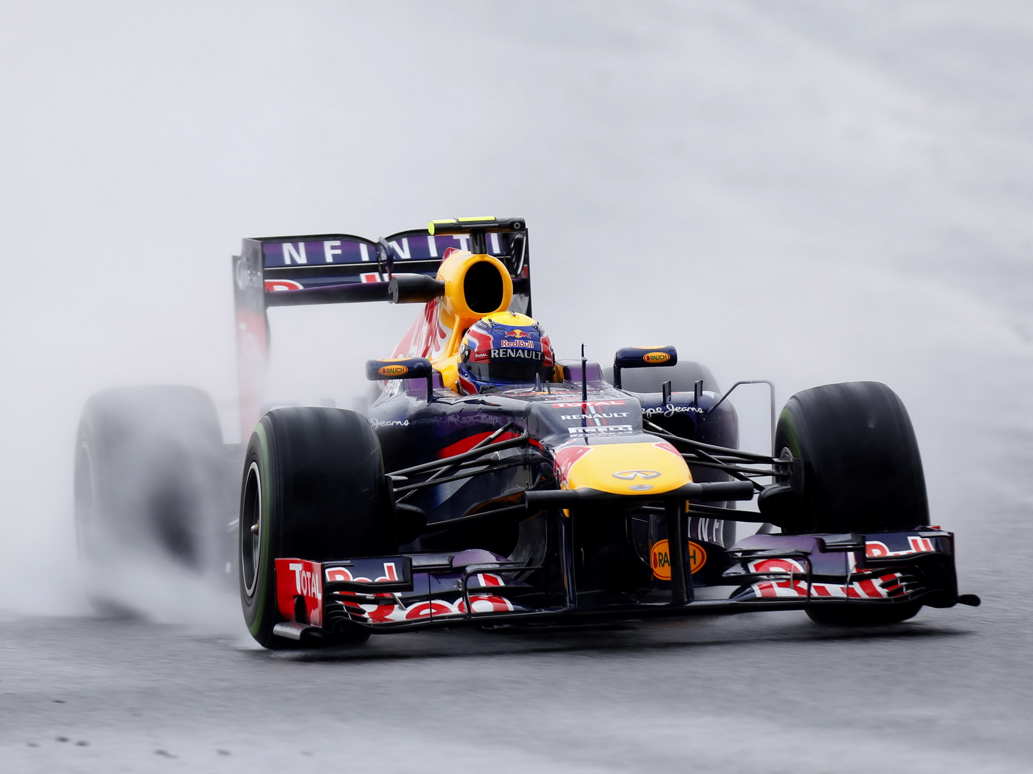 2013, Red, Bull, Renault, Infiniti, Rb9, Formula, One, Race, Racing, Rain Wallpaper