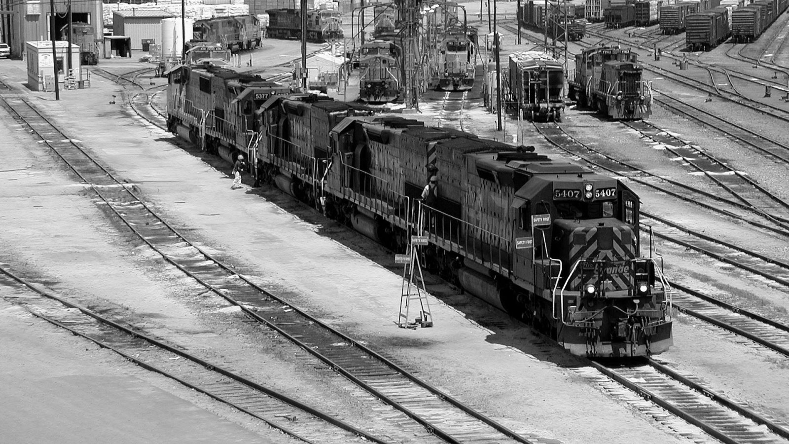 train, Locomotive, Railroad, Trains, Tractor, Tracks, Engine, Railway Wallpaper