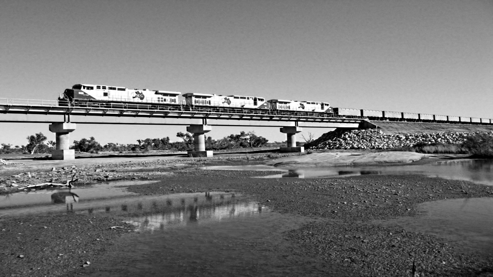 train, Locomotive, Railroad, Trains, Tractor, Tracks, Engine, Railway Wallpaper