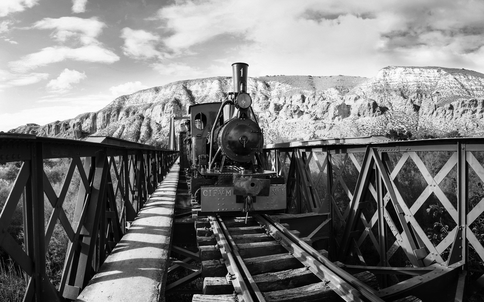 train, Locomotive, Railroad, Trains, Tractor, Tracks, Engine, Railway Wallpaper