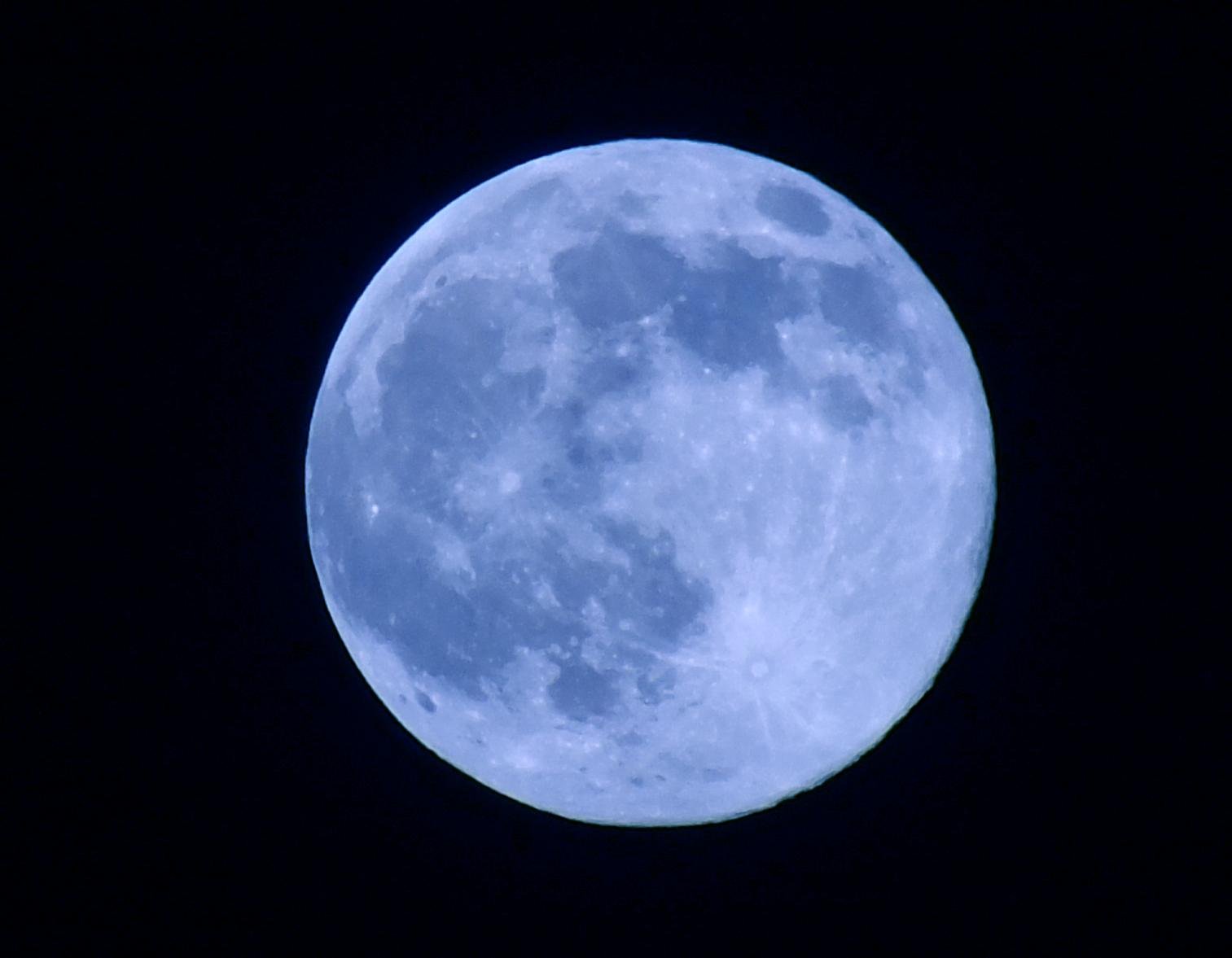 moon Wallpaper
