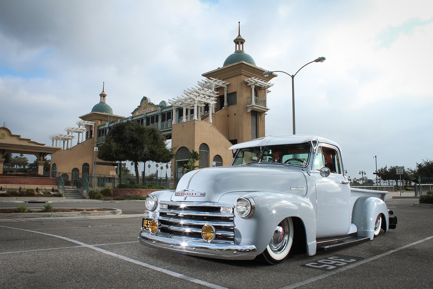 Chevrolet 3100 pick up 1953 Wallpaper