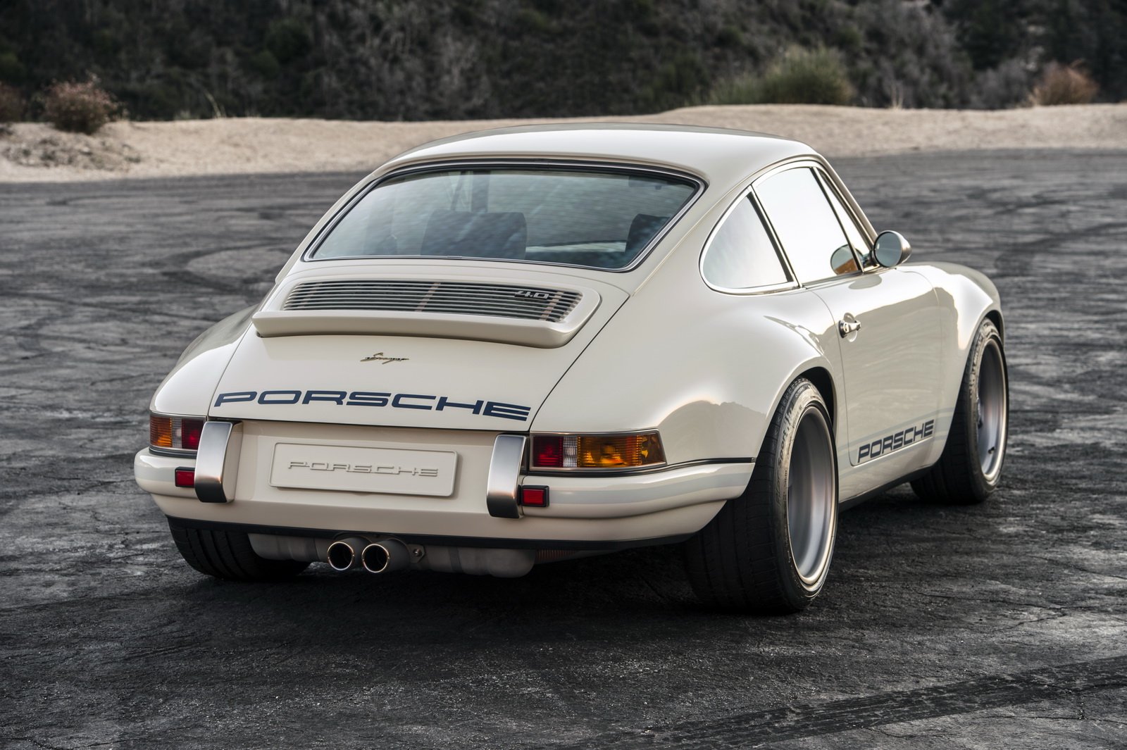 Porsche 911 by Singer