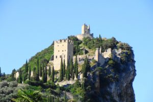 castillo, Arco, Burguine, Italia, Arquitectura