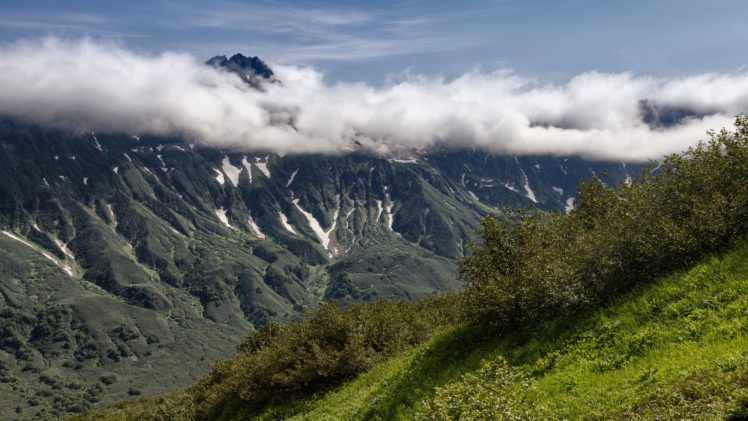 russia, Mountains, Shrubs, Clouds, Kamchatka, Nature HD Wallpaper Desktop Background