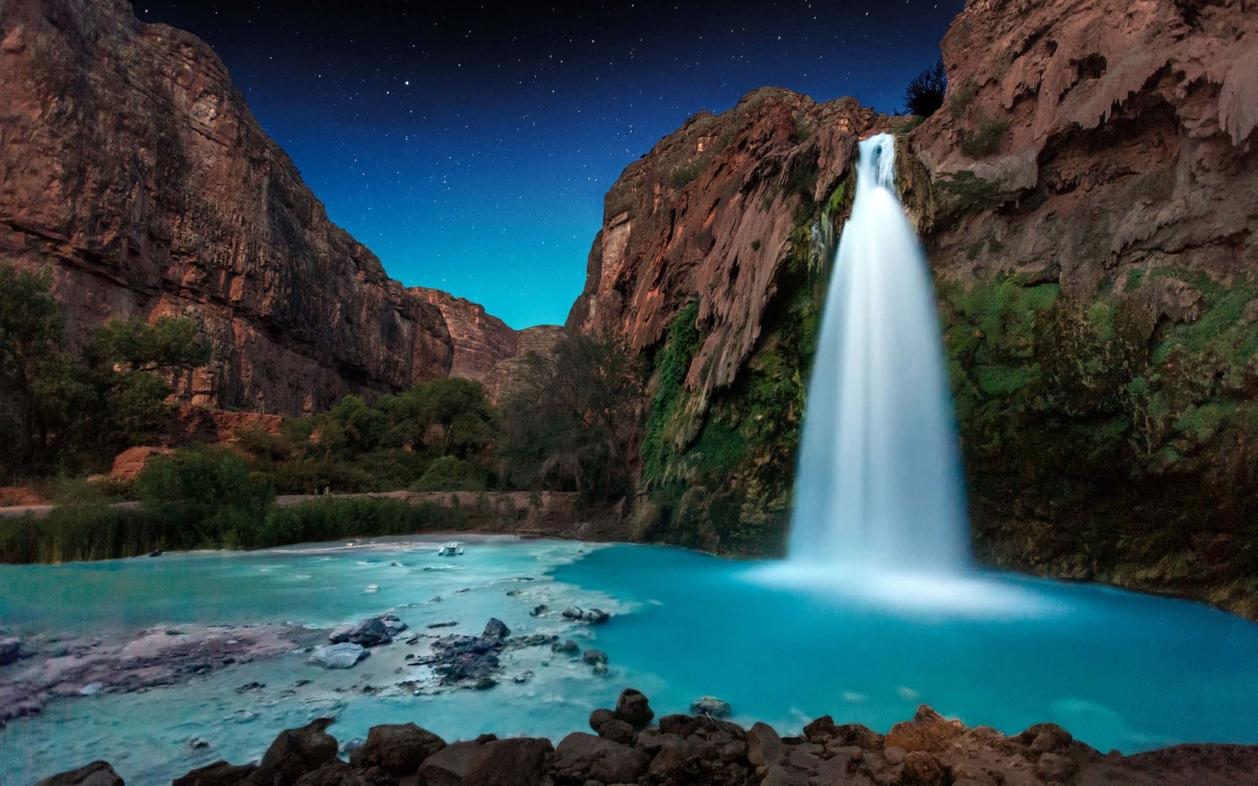 water, Mountains Wallpaper