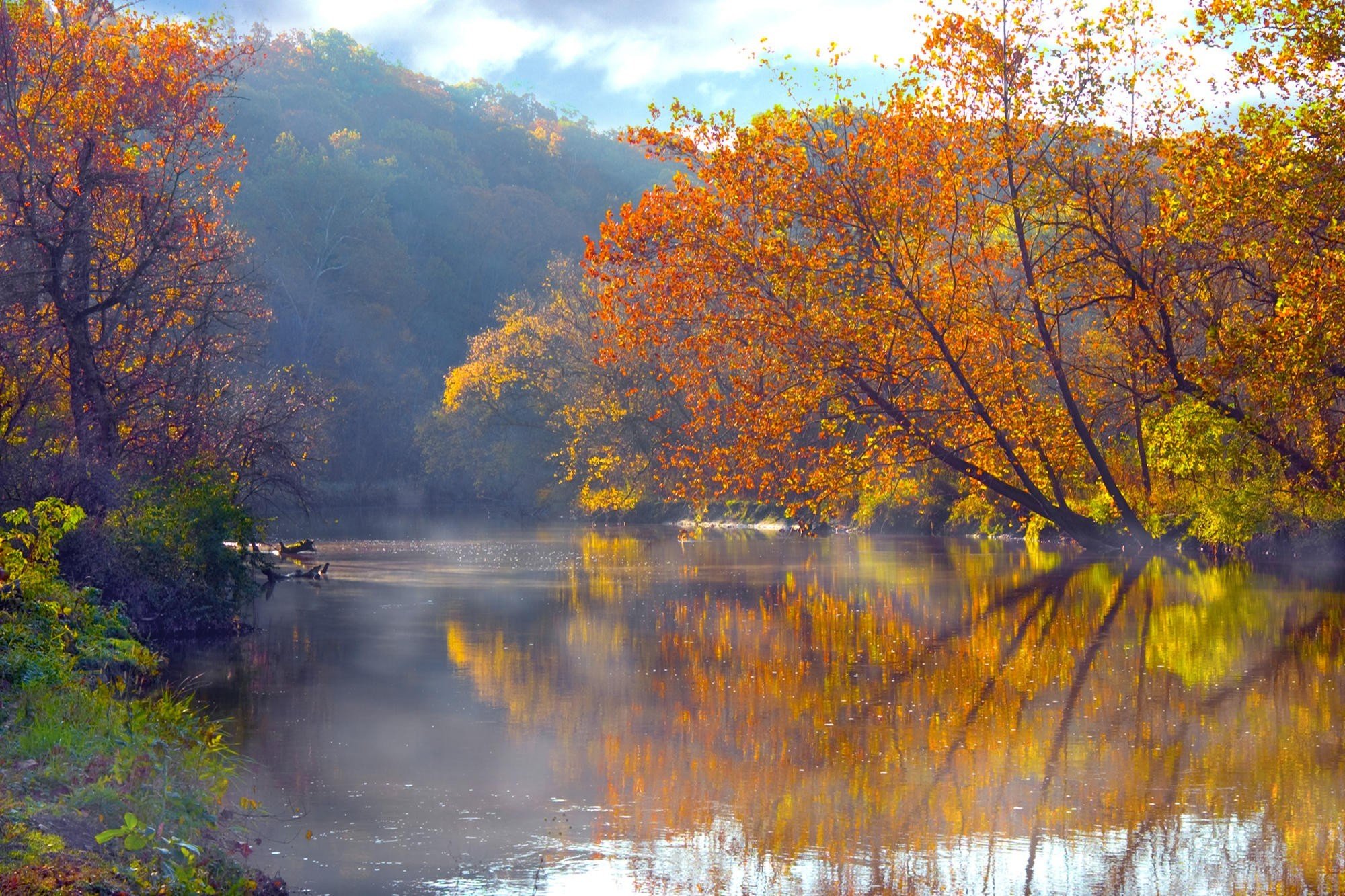 Осенний пейзаж. Осень река. Осень озеро. Ранняя осень река.