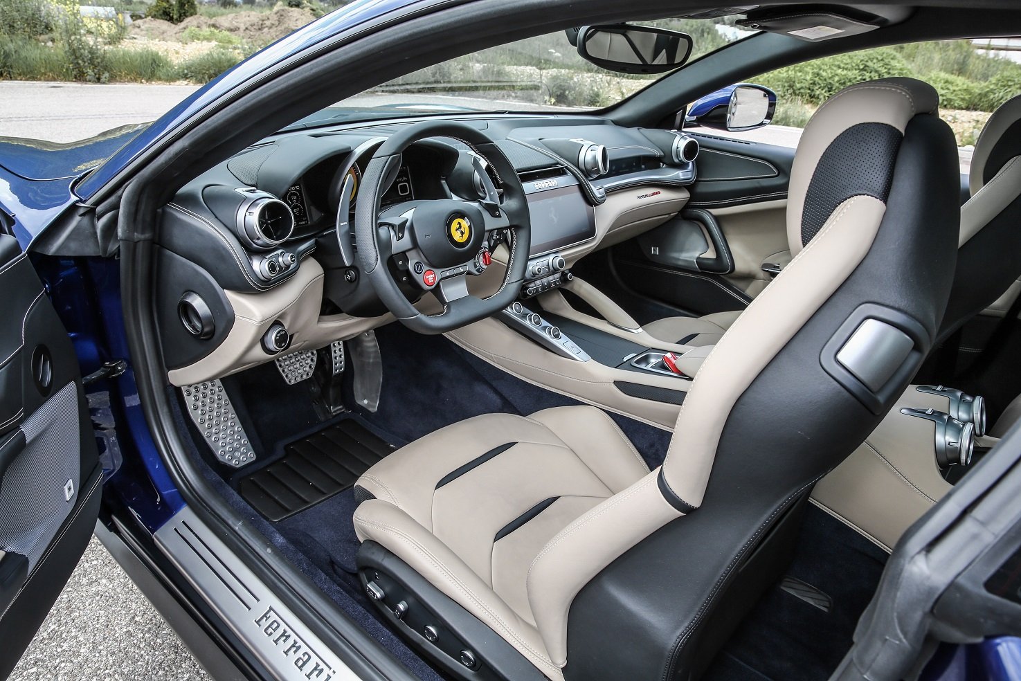 Ferrari gtc4lusso Interior