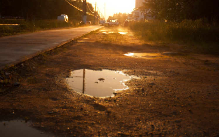 puddle, Sidewalk, Water, Reflection, Sunlight, Sunset, Urban, Bokeh HD Wallpaper Desktop Background