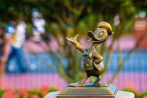 daffy, Duck, Disney, Statue, Bronze, Humor, Bokeh, Cartoon