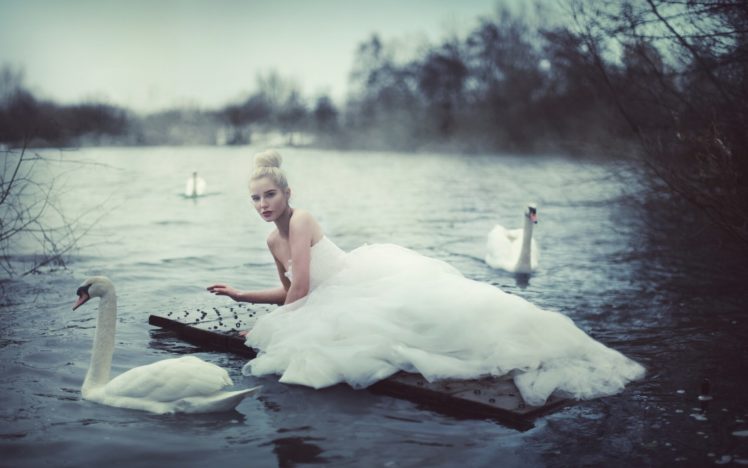 helen, Flanagan, Swans, Lake, Raft, Dress, Mood HD Wallpaper Desktop Background
