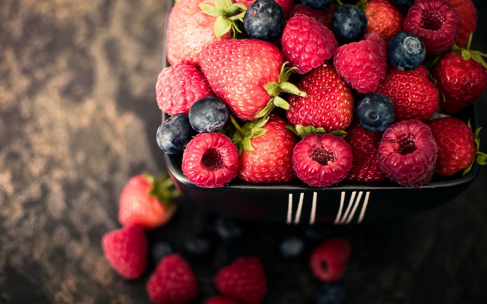 strawberries, Blueberries, Raspberries, Fruit Wallpaper