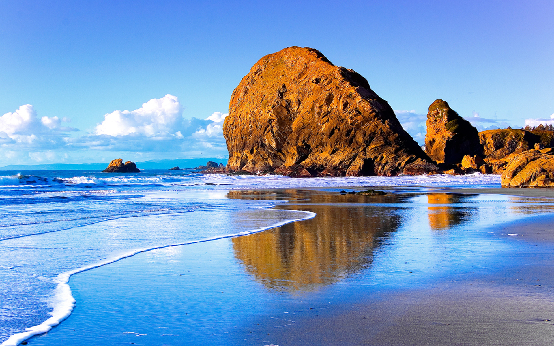 ocean, Clouds, Beach, Waves, Rocks, Seaside, Skyscapes Wallpaper