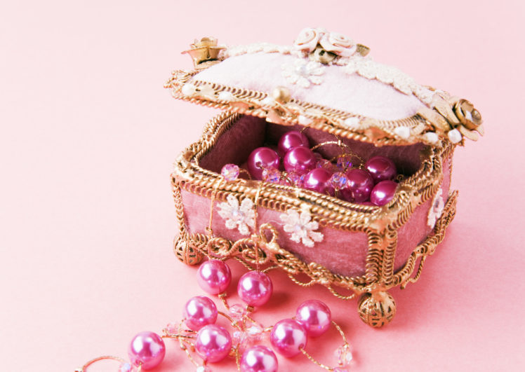 box, Pink, Chest, Beads, Yarn, Jewelry, Bokeh HD Wallpaper Desktop Background