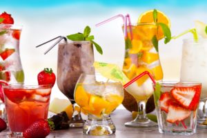 cocktails, Neck, Chocolate, Wine, Glasses, Cups, Ice, Fruit, Citrus, Oranges, Berries, Strawberries, Drinks, Summer
