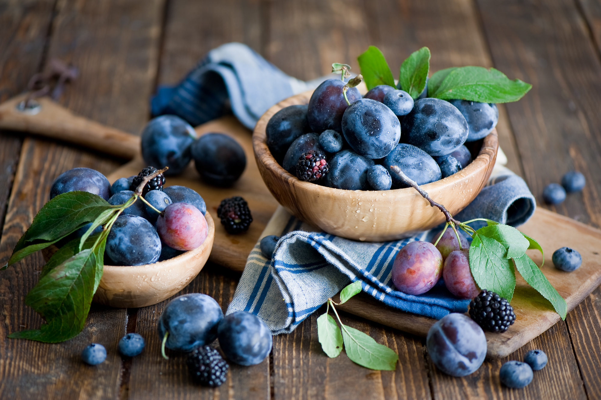 plums, Blackberries, Blueberries Wallpaper