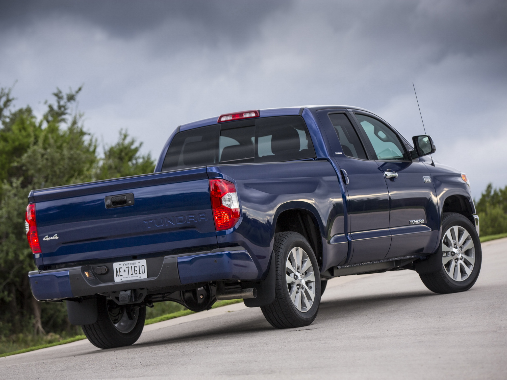 Toyota tundra double cab