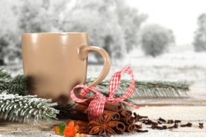 prazniki, Cinnamon, Stick, Ribbon, Pine, Snow, Chashka, Tea, Coffee, Christmas, Winter