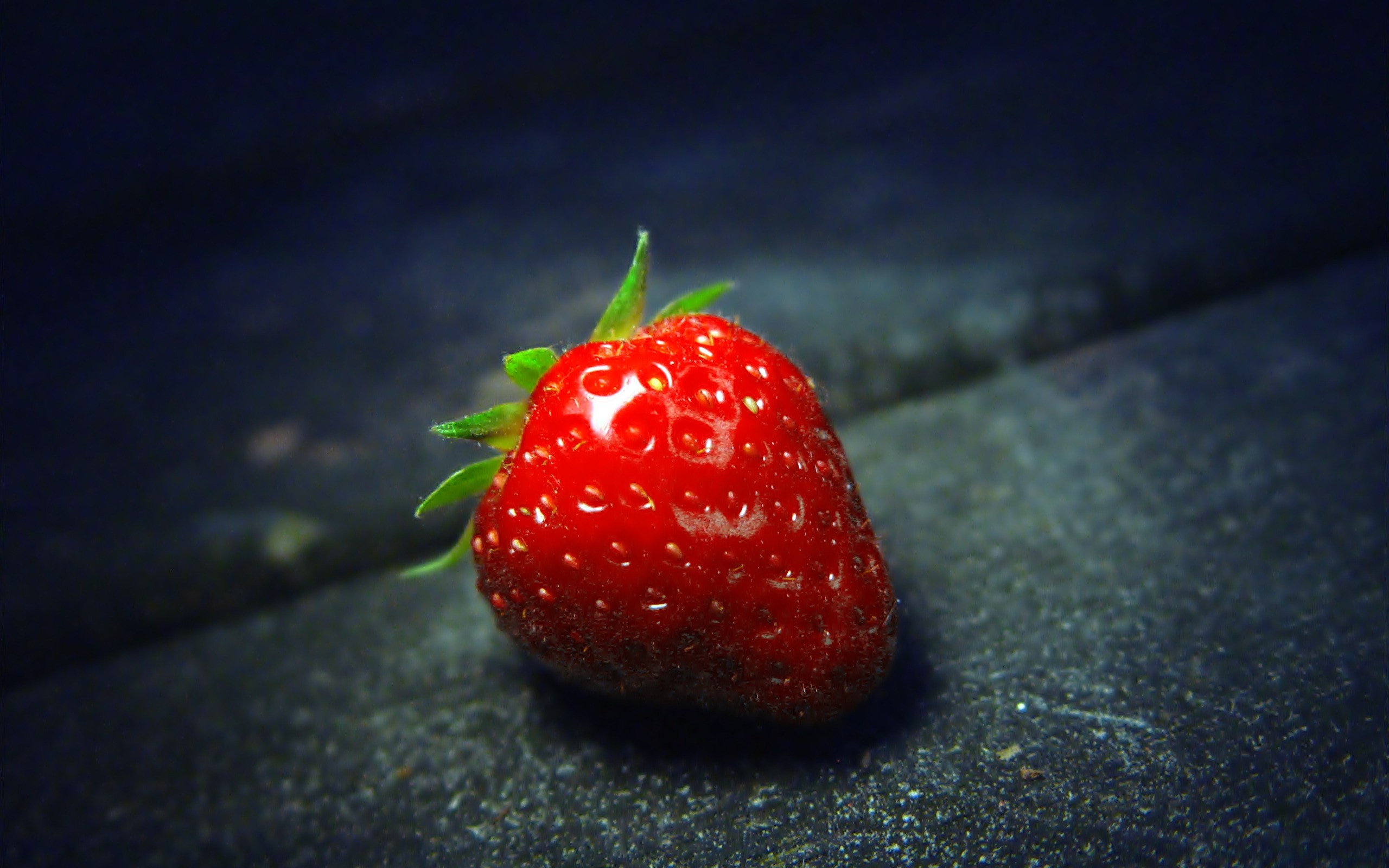 a, Strawberry, Close up Wallpaper