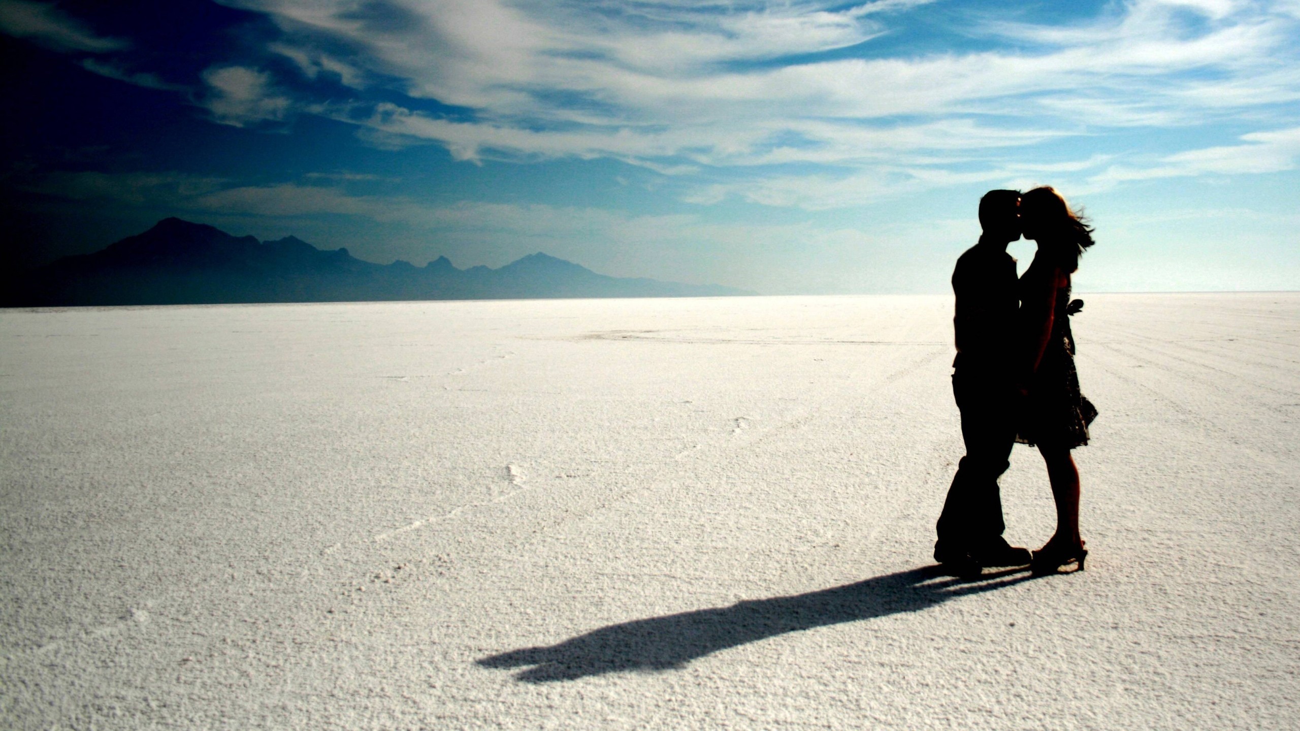 love, Deserts, Couple, Beaches Wallpaper