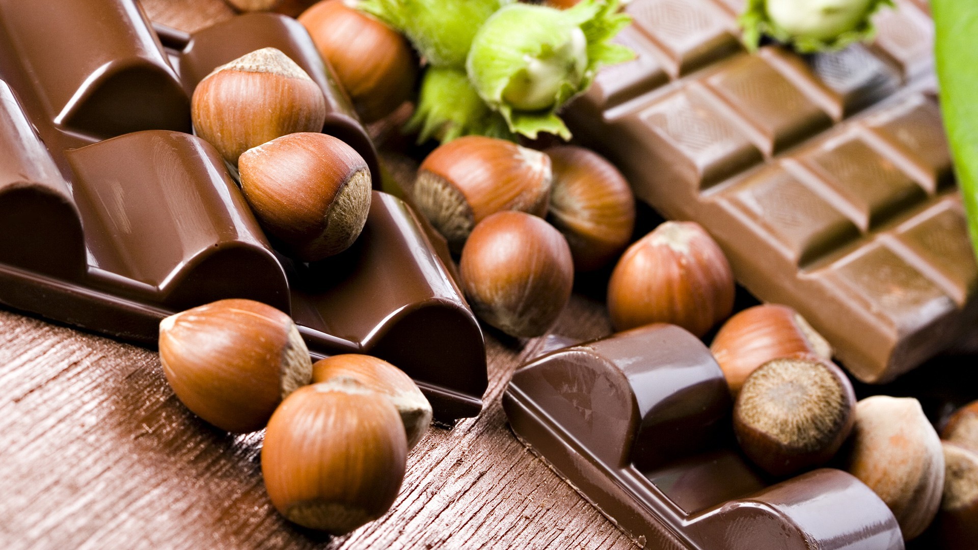 chocolate, Nuts Wallpaper