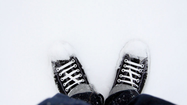 people, Sneakers, Shoes, Winter, Snow, Seasonal, Converse, Products HD Wallpaper Desktop Background