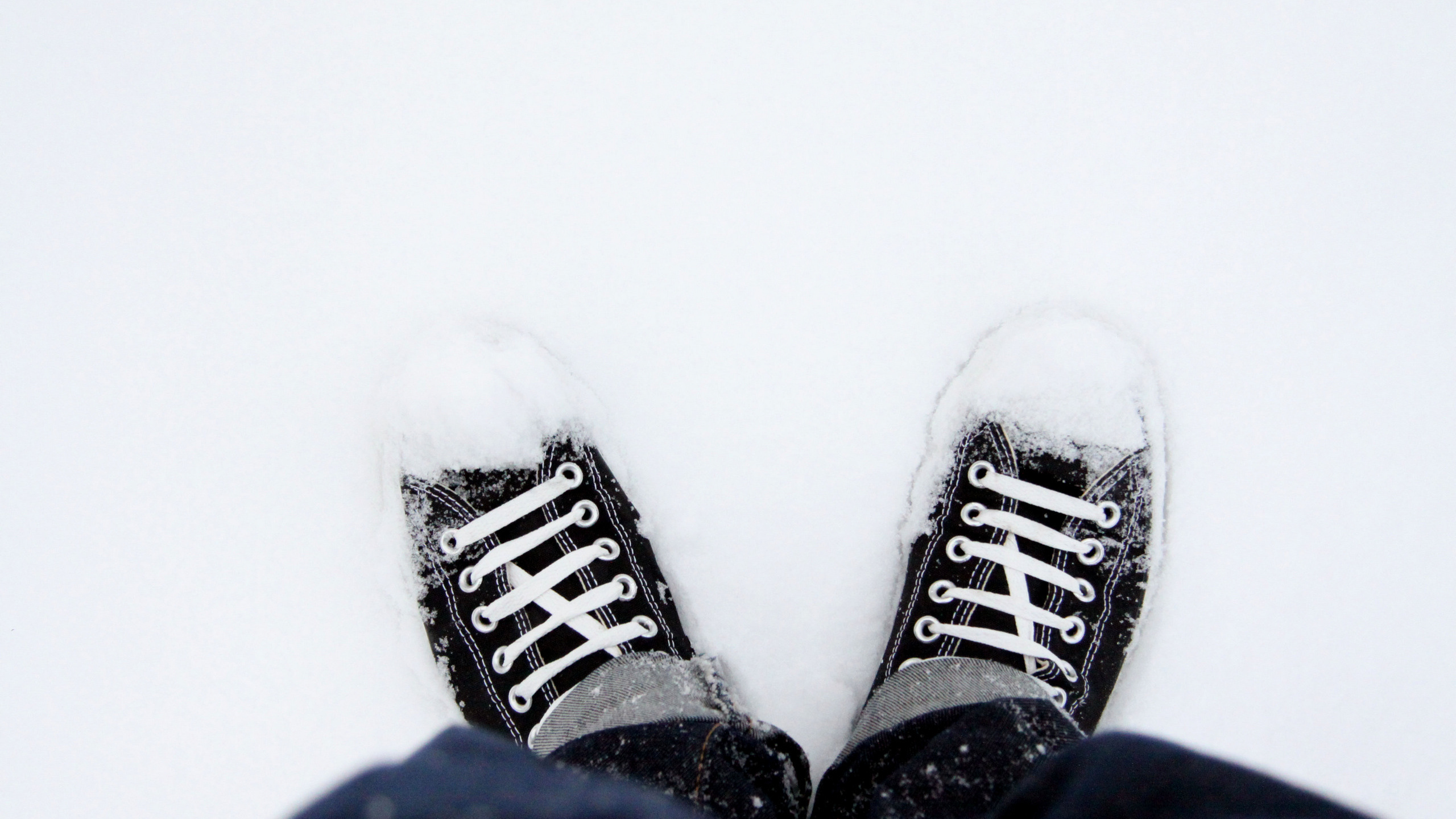 people, Sneakers, Shoes, Winter, Snow, Seasonal, Converse, Products Wallpaper