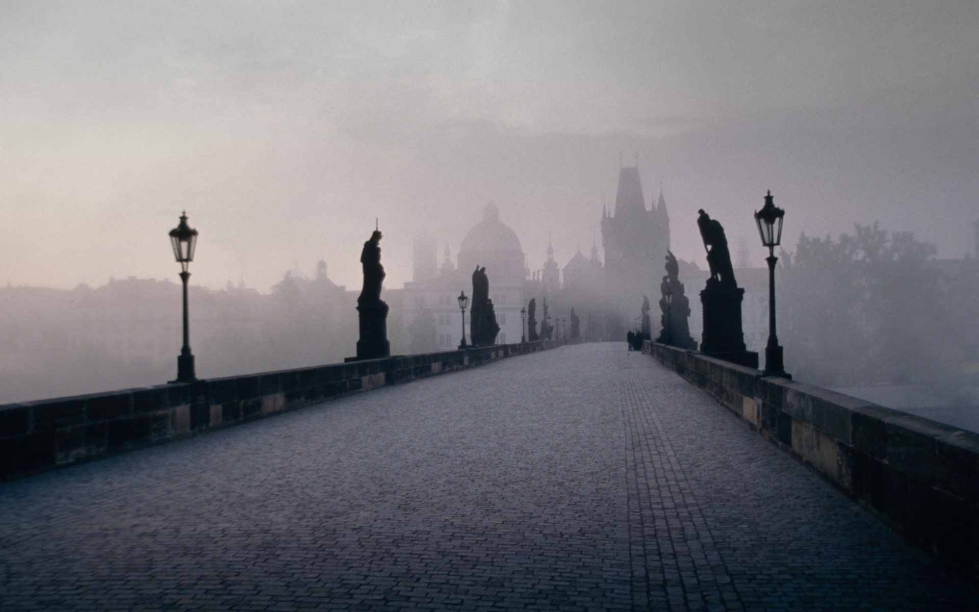 castles, Autumn, Cityscapes, Fog, Mist, Bridges, Lamps, Prague, Czech, Republic, Statues, Street, Lights, Evening, Cities, Charles, Bridge Wallpaper