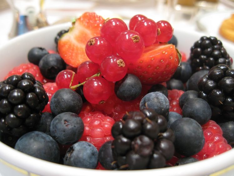 fruits, Raspberries, Strawberries, Blackberries HD Wallpaper Desktop Background