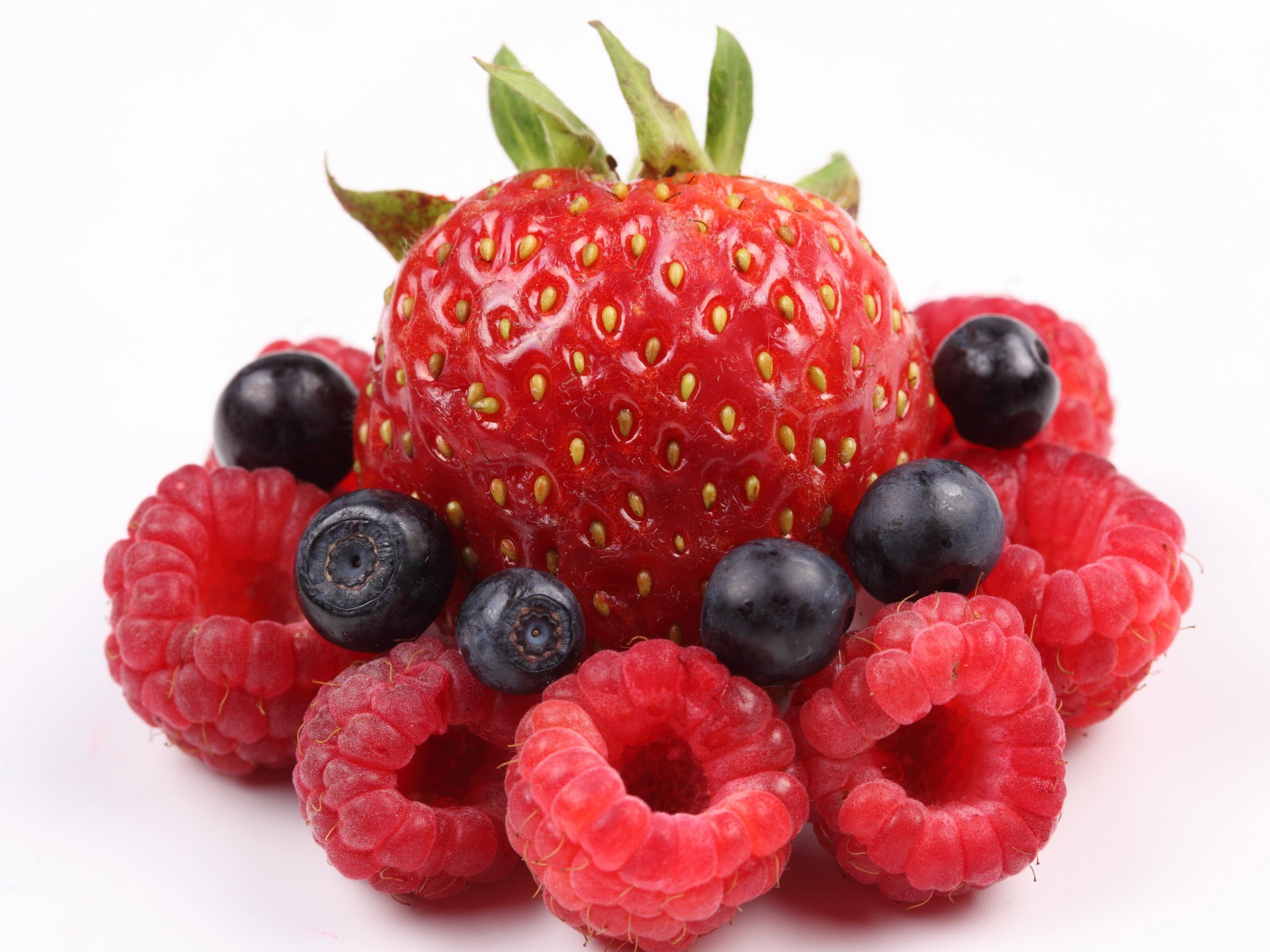 fruits, Food, Raspberries, Strawberries, Blueberries Wallpaper