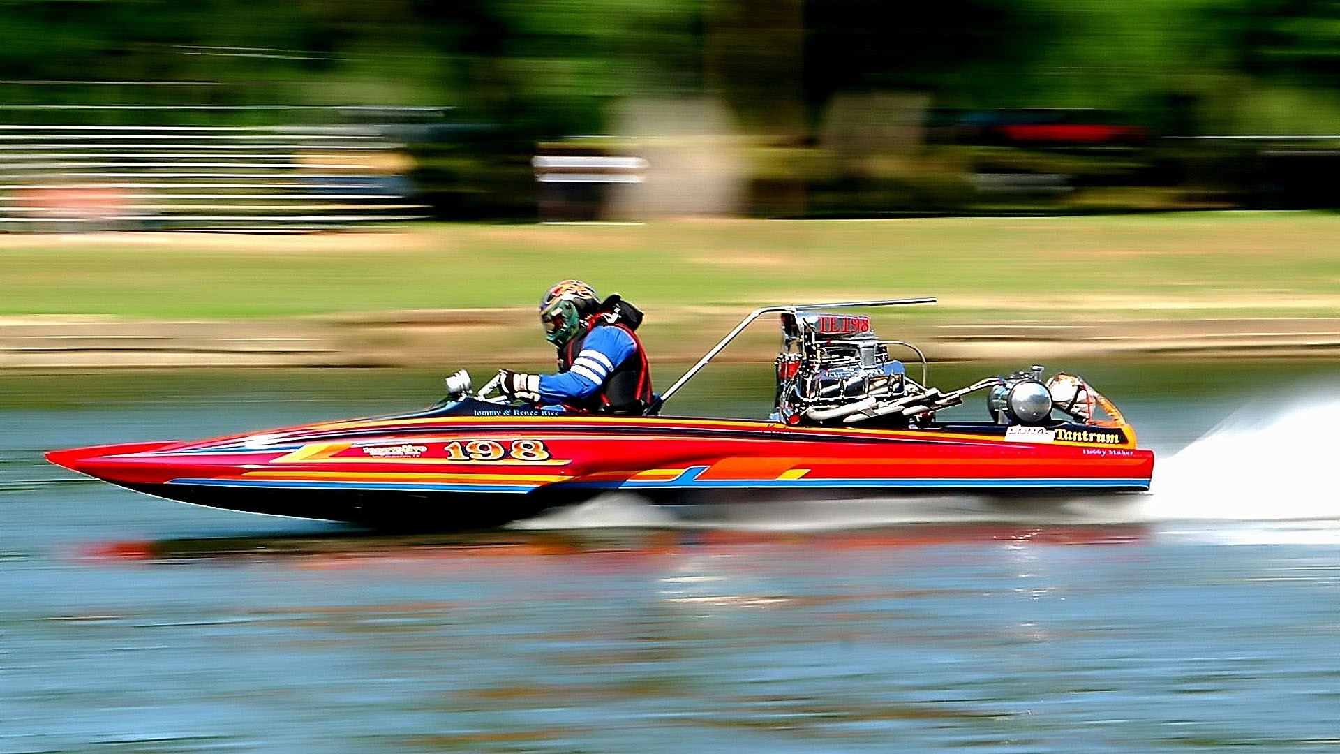 vehicles, Watercrafts, Boats, Ships, Spray, Tail, Color, Speed, Motion, People, Uniform, Race, Racing, Engine, Chrome, Blower, Blown, Muscle, Hot, Rod, Lakes, Park, Shore, Grass Wallpaper
