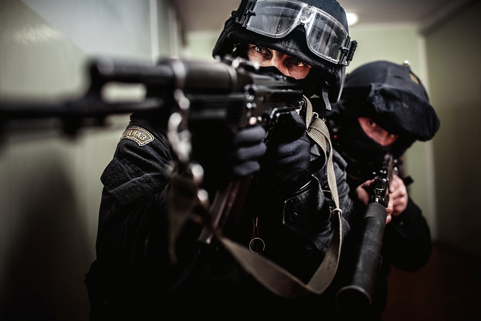 swat, Ak 47, As, Val, Military, Police, People, Men, Males, Warriors, Soldiers, Weapons, Guns, Rifles, Goggles, Glasses, Eyes Wallpaper