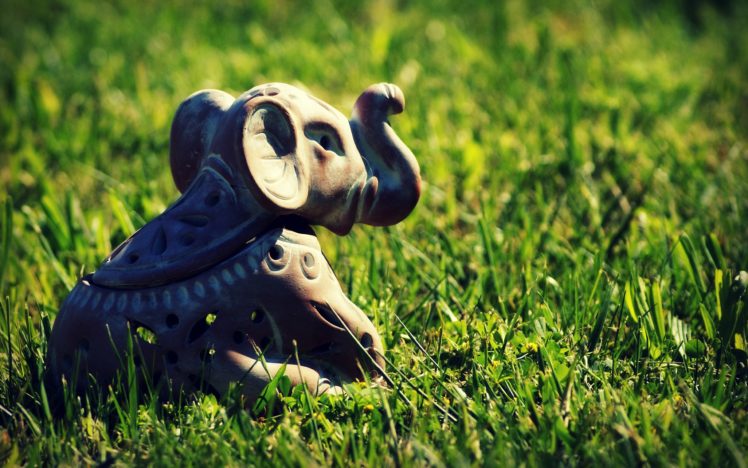 indian, Elephant, Toy, In, The, Grass HD Wallpaper Desktop Background