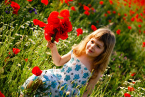 people, Children, Kids, Cute, Females, Girls, Blondes, Nature, Garden, Fields, Plants, Flowers, Red, Poppies, Red, Color