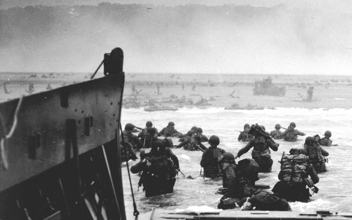 soldiers, American, Normandy, History, Grayscale, World, War, Ii, D day, Troops, World, War, 2, Beaches Wallpaper