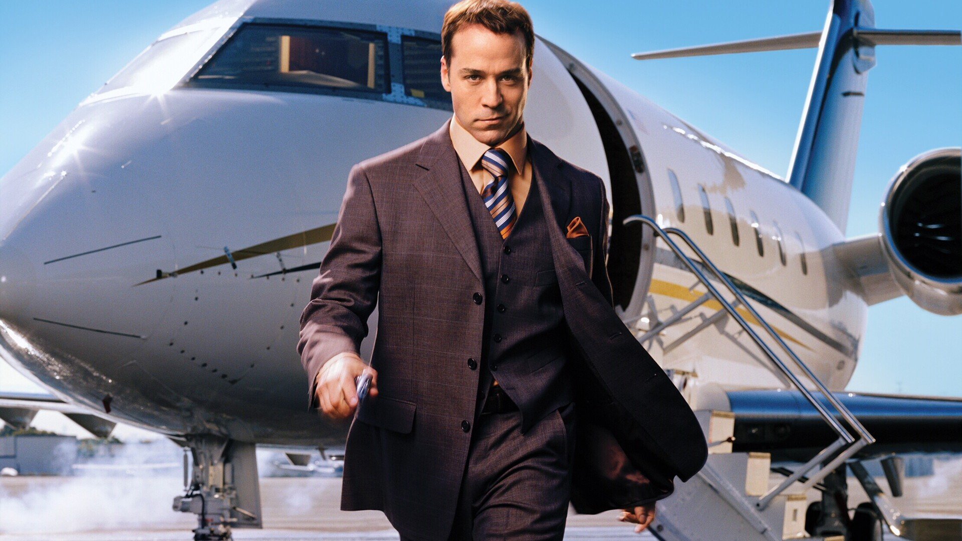 aircraft, Suit, Men, Entourage, Actors, Tv, Series, Jeremy, Piven, Ari, Gold Wallpaper
