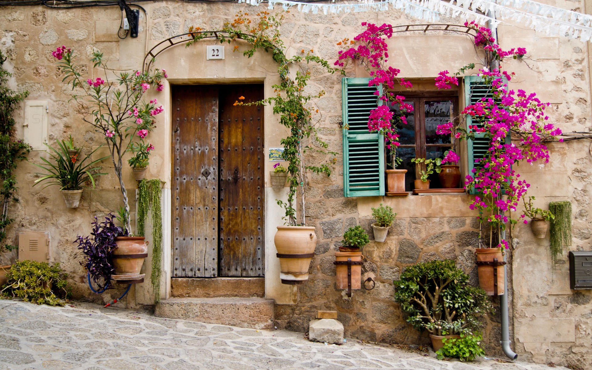 provence, Mallorca, Buildings, Stoop, Door, Window, Flowers Wallpaper