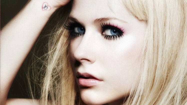blondes, Women, Avril, Lavigne, Blue, Eyes, Celebrity, Portraits HD Wallpaper Desktop Background